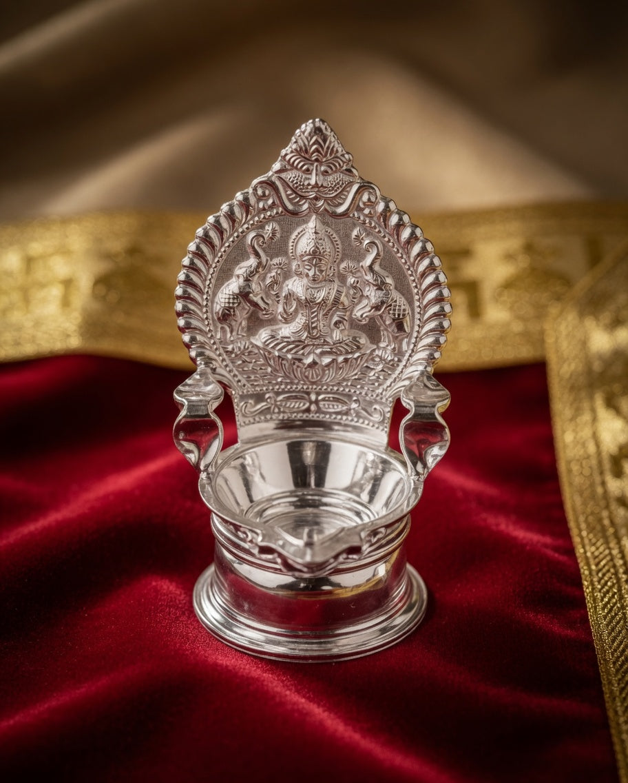 Silver small Kamakshi Amman Villaku