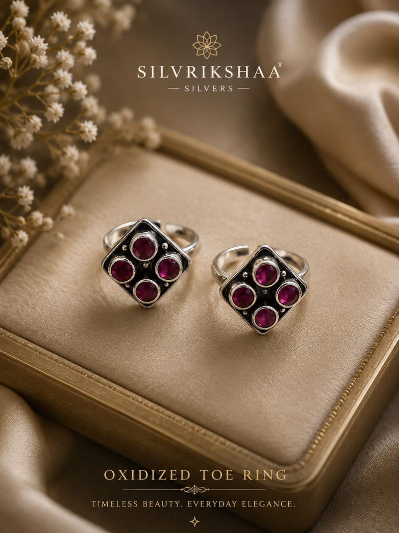 925 Sterling Silver Oxidised Toe Ring | Traditional Adjustable Toe Ring | Silvrikshaa Silvers